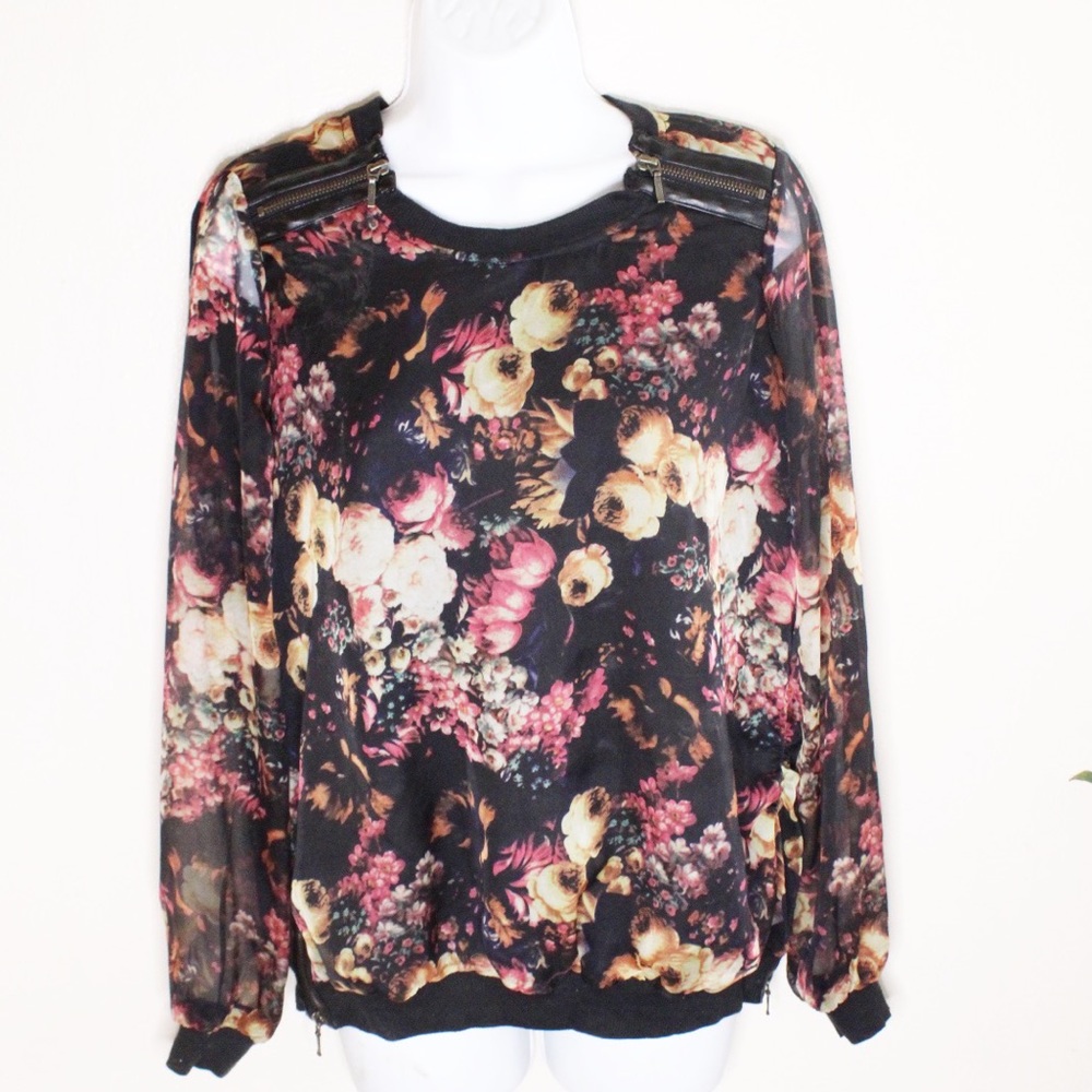 KUT xsmall blouse with zippers